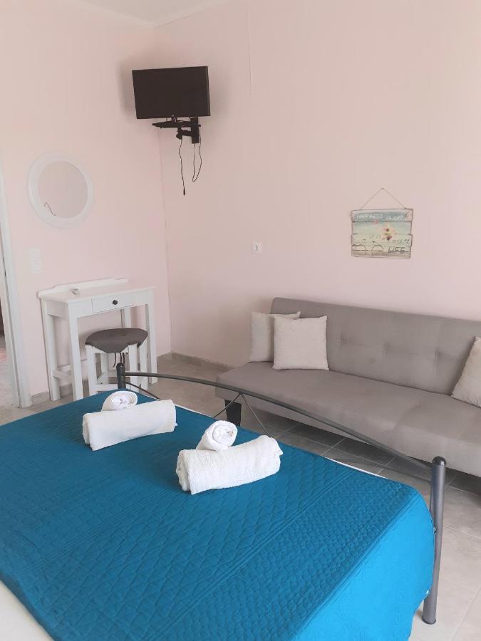 Issos Apartments Agios Georgios  Exteriör bild
