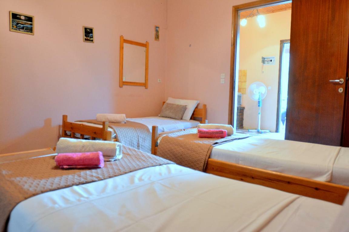 Issos Apartments Agios Georgios  Exteriör bild